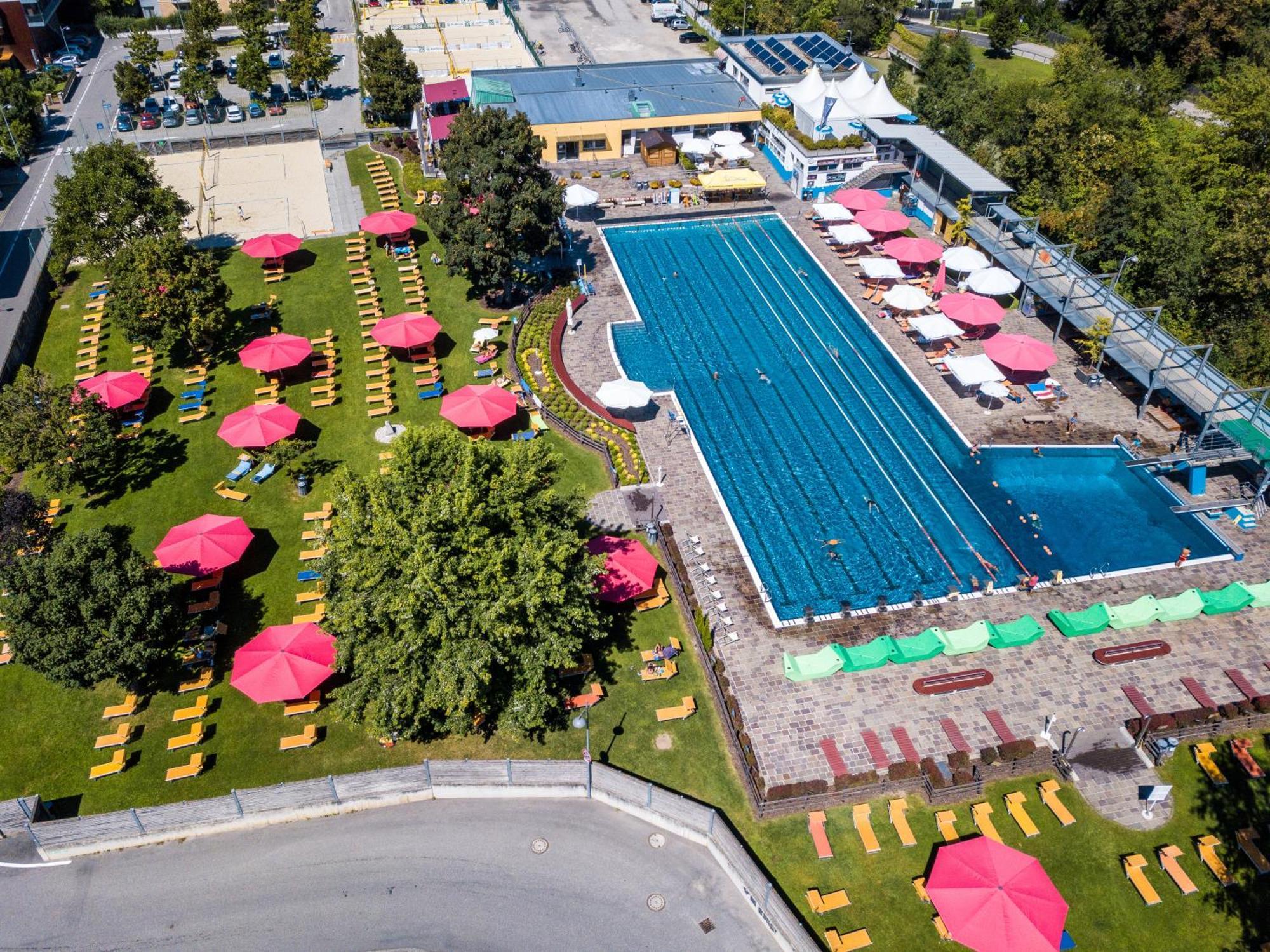 Alping Apartments Brunico Exteriér fotografie